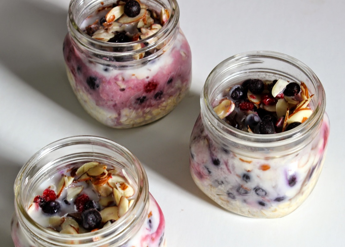 Berry, Almond, and Chocolate Overnight Oats